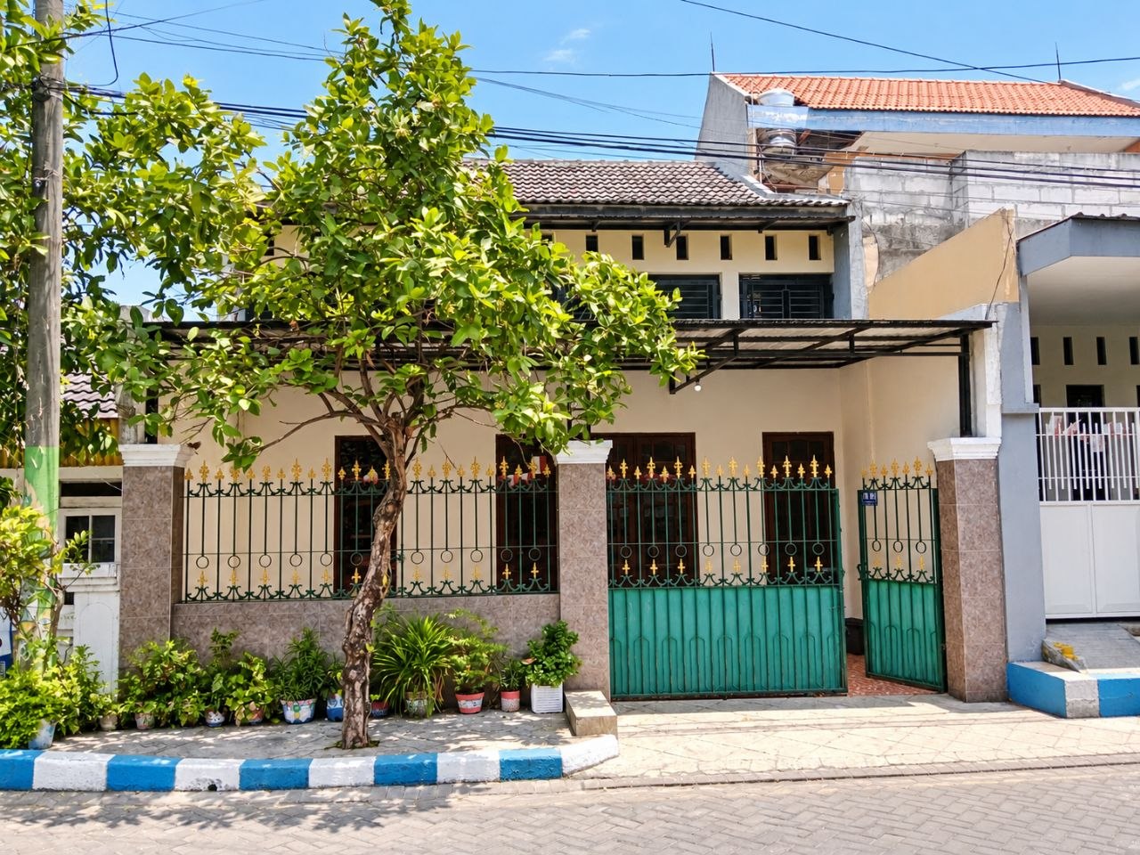 Perumahan Wisma Tropodo, Waru, Sidoarjo — Foto 1