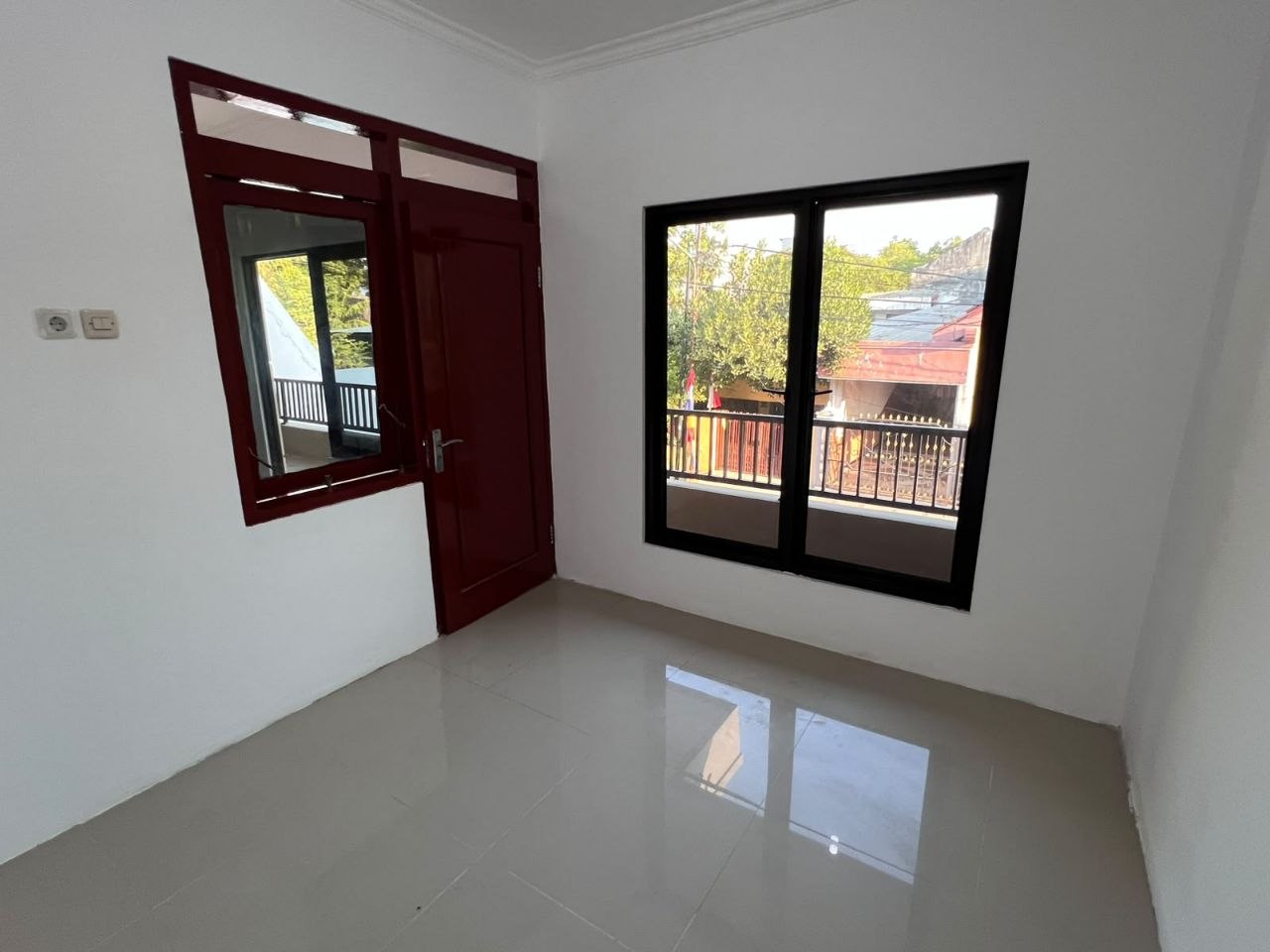 DIJUAL RUMAH MINIMALIS READY USE – RUNGKUT HARAPAN (Samping MERR)