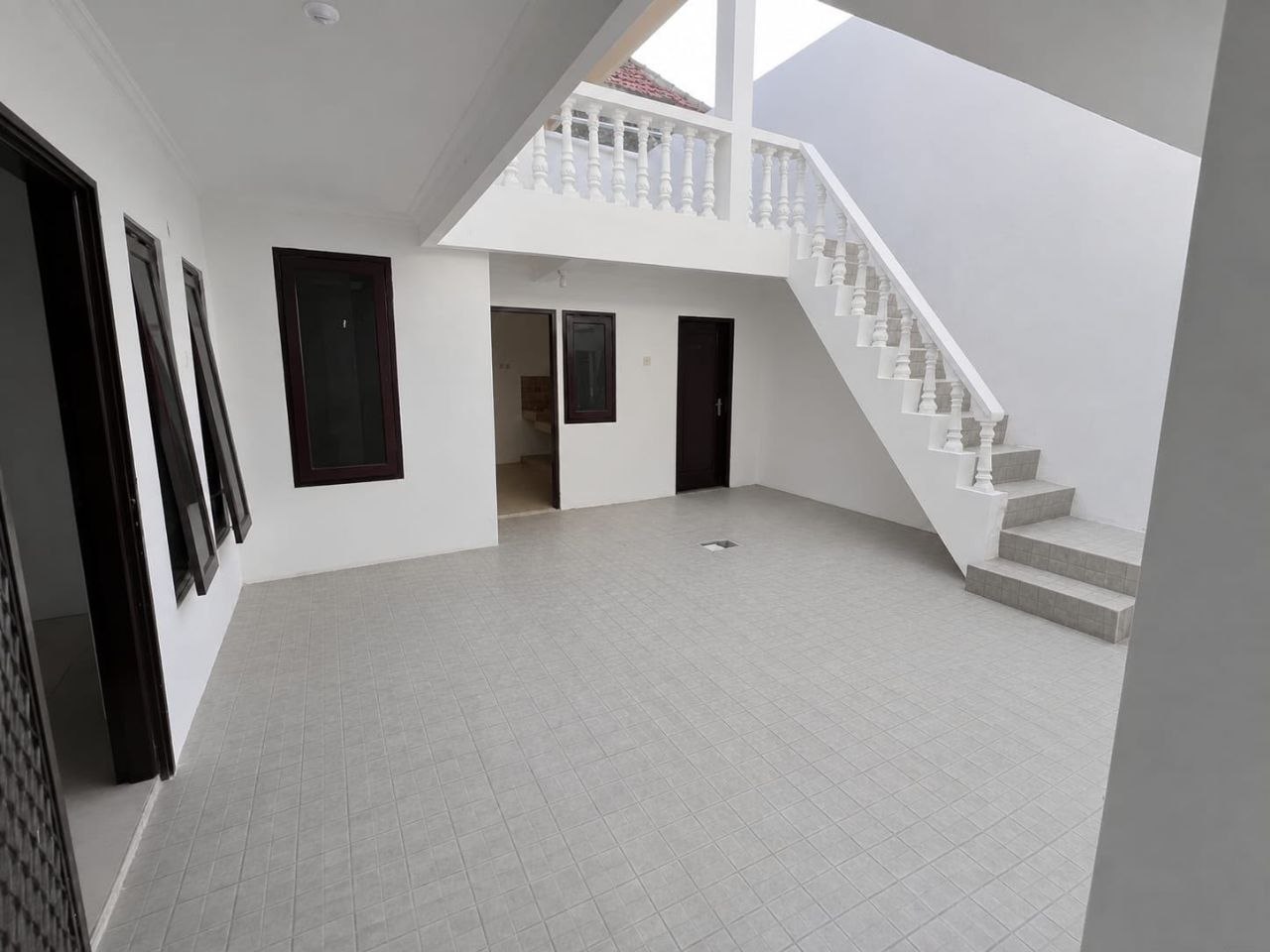 DIJUAL RUMAH MINIMALIS READY USE – RUNGKUT HARAPAN (Samping MERR)