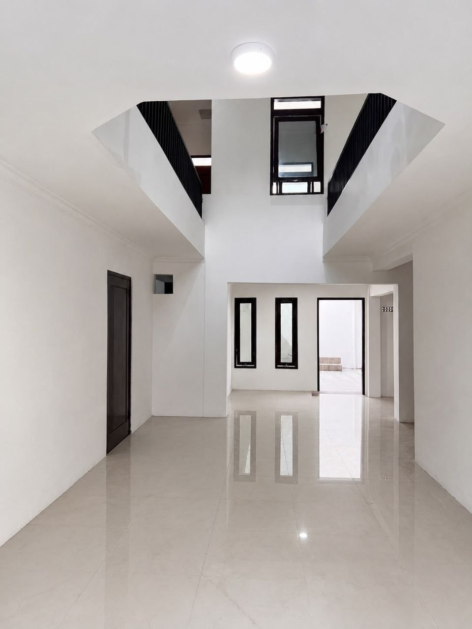 DIJUAL RUMAH MINIMALIS READY USE – RUNGKUT HARAPAN (Samping MERR)