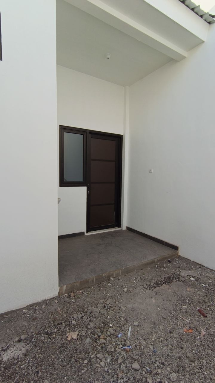 Ruko 2 Lantai Griya Taman Asri | Sidoarjo | Taman — Foto 2