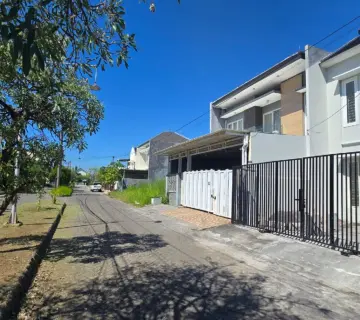 Bawah Pasar Perumahan Wiguna Timur Regency, Gunung Anyar, Surabaya Timur